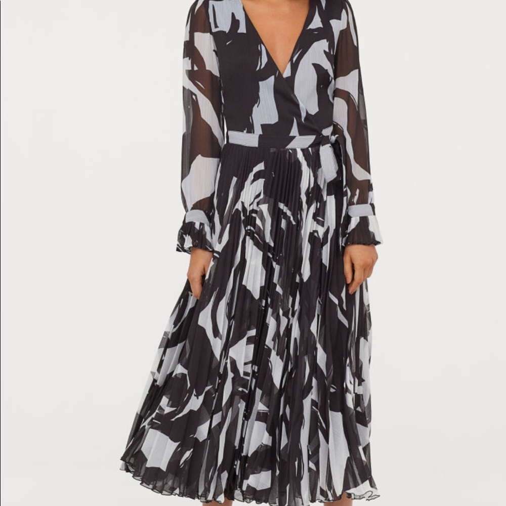 Chiffon V neck wrap dress from H&M, rare